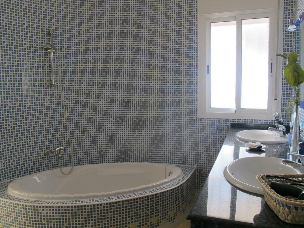 Villa Camakini With Heated Pool And Sea View Arenas  Exterior photo