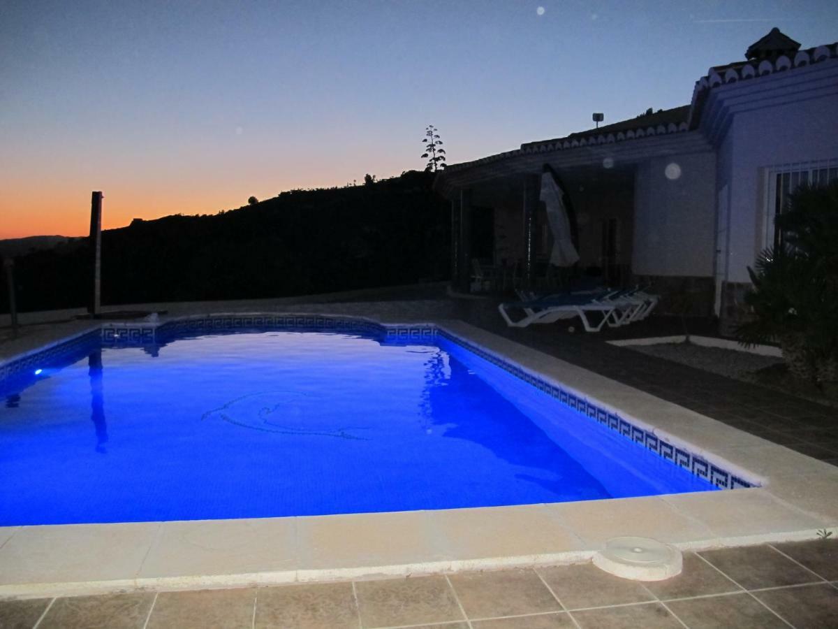 Villa Camakini With Heated Pool And Sea View Arenas  Exterior photo